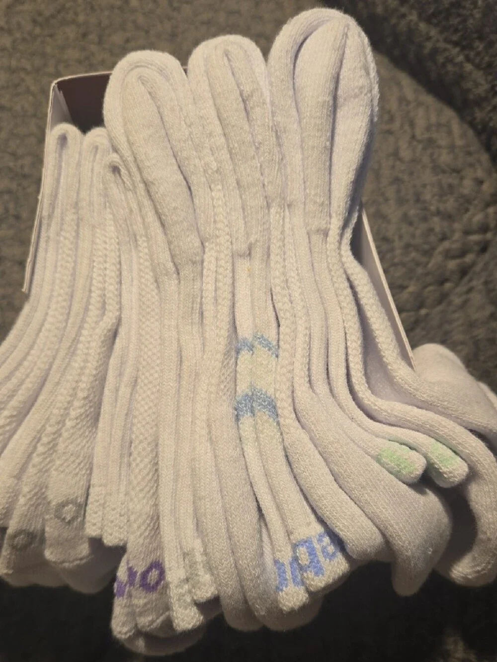 3 Packages Reebok Women’s Mid Crew Socks Size 4-9 - Multi Colors (6-Pack)